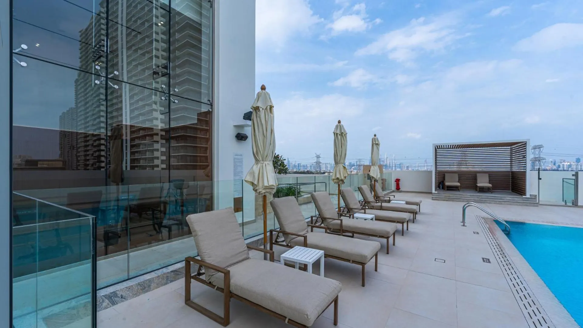 Smart Living I High Speed Wi-Fi I City View Dubai United Arab Emirates