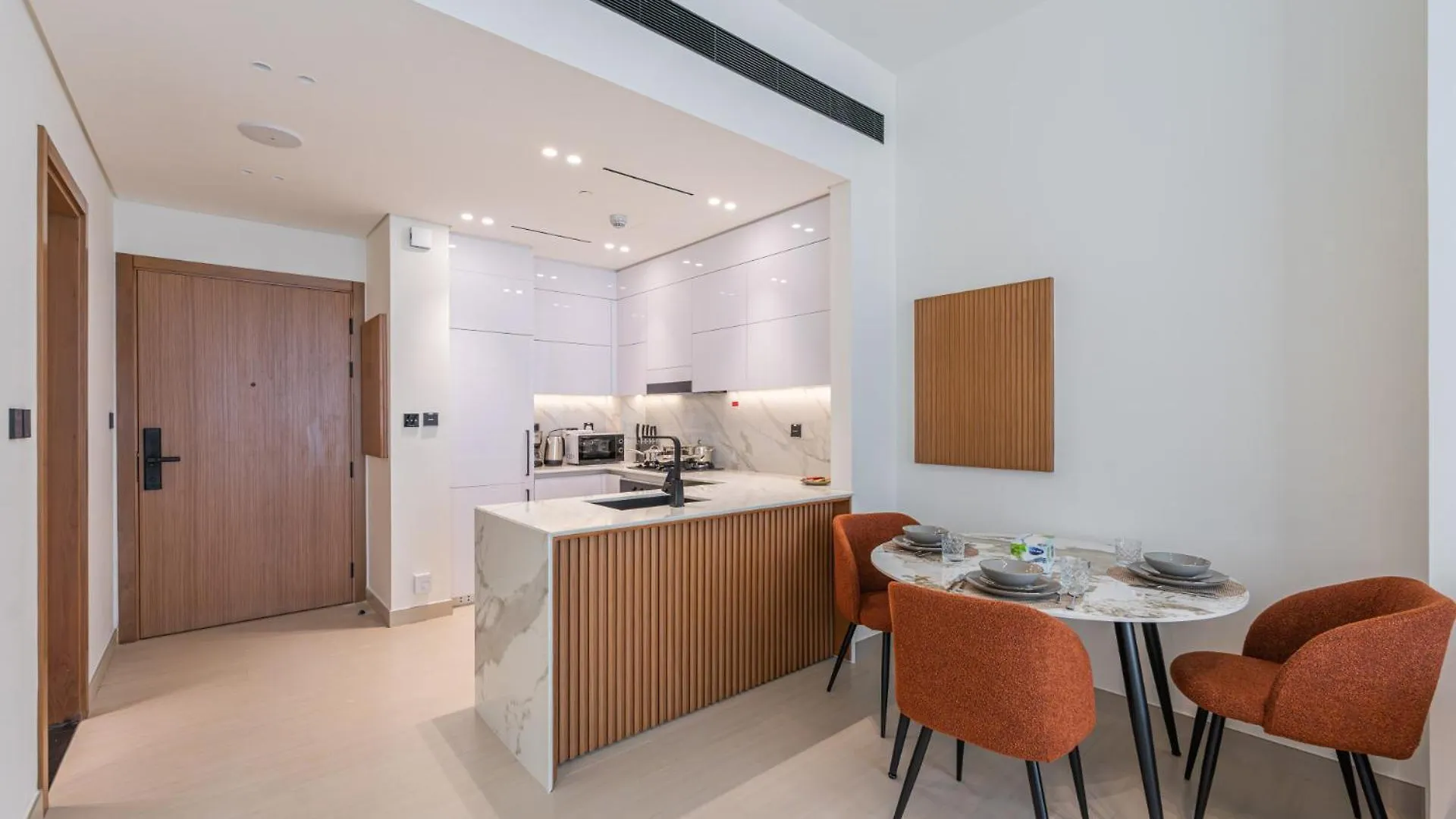 Smart Living I High Speed Wi-Fi I City View Dubai 0*,  United Arab Emirates